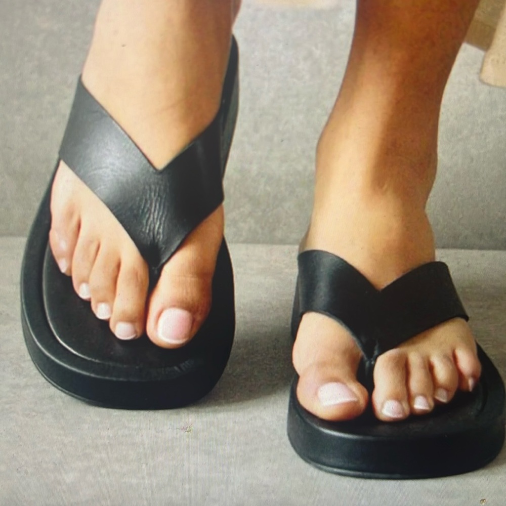 Alohas Overcast Leather Platform Flip Flop